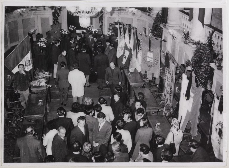 Gattatico-Reggio Emilia, 27-30 marzo 1970, Funerali di Alcide Cervi, camera ardente nella Sala del Tricolore di Reggio Emilia